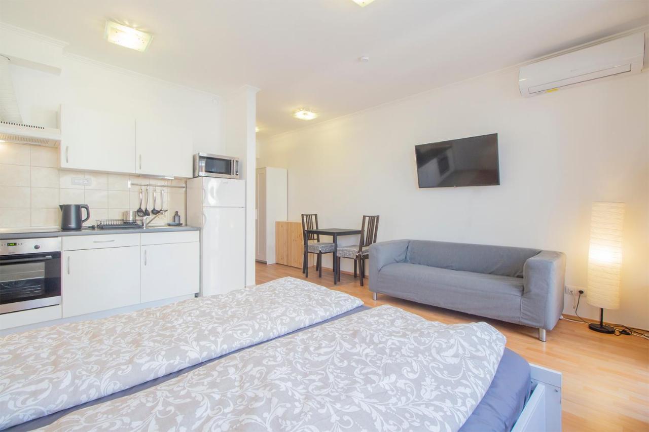 Corvin Modern Studio With Ac, Parking Apartment Budapest Exterior photo