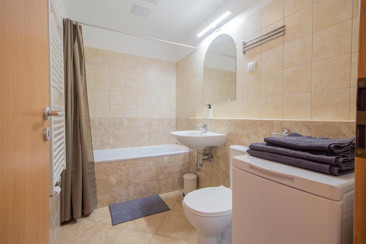 Corvin Modern Studio With Ac, Parking Apartment Budapest Exterior photo
